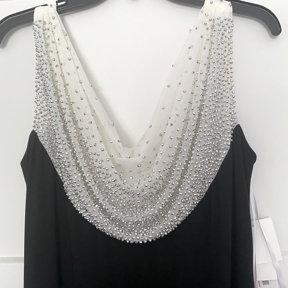 NWT Betsy Adam Gown w/ White Drape Neck & Beading - Picture 4 of 9